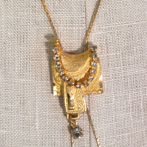 Vintage Unmarked Bolo Tie Gold Tone Horse Saddle Rhistones Cowgirl Necklace 16" - Picture 3 of 17